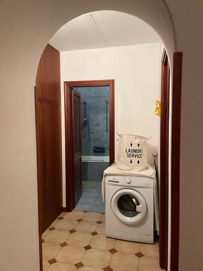 Appartamento In Centro Storico Finale Ligure Luaran gambar